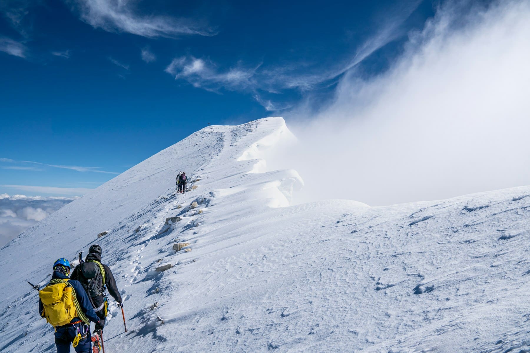 Dağ sırtında trekking